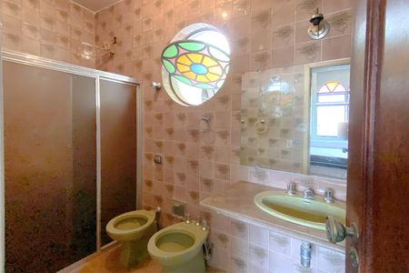 Casa à venda com 310m², 3 quartos e 6 vagasBanheiro 2