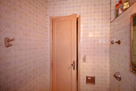 Casa à venda com 310m², 3 quartos e 6 vagasBanheiro 1