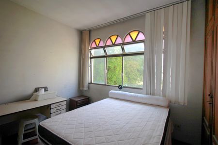 Casa à venda com 310m², 3 quartos e 6 vagasQuarto 2