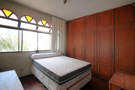 Casa à venda com 310m², 3 quartos e 6 vagasQuarto 2