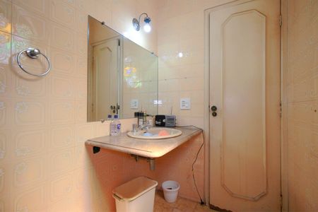 Casa à venda com 310m², 3 quartos e 6 vagasBanheiro da Suíte