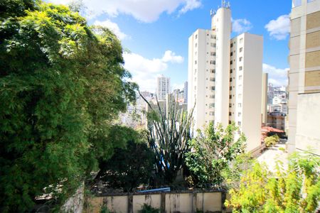 Casa à venda com 310m², 3 quartos e 6 vagasVista do Quarto 2