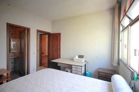 Casa à venda com 310m², 3 quartos e 6 vagasQuarto 2