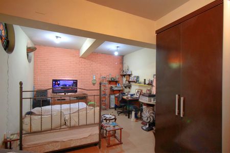 Casa à venda com 310m², 3 quartos e 6 vagasSotão