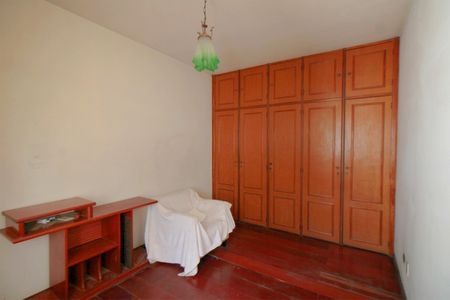 Casa à venda com 310m², 3 quartos e 6 vagasSuite