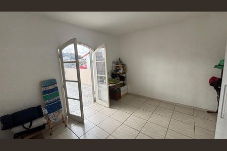 Casa à venda com 187m², 3 quartos e 2 vagas Casa à venda com 187m², 3 quartos e 2 vagasSuite