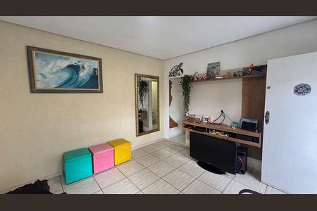 Casa à venda com 187m², 3 quartos e 2 vagas Casa à venda com 187m², 3 quartos e 2 vagasSala