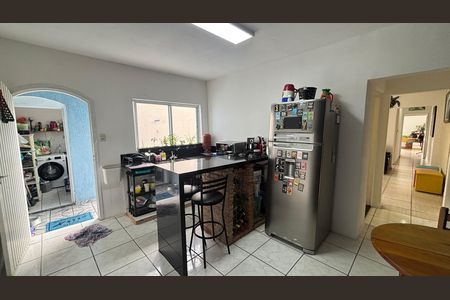 Casa à venda com 187m², 3 quartos e 2 vagas Casa à venda com 187m², 3 quartos e 2 vagasCozinha