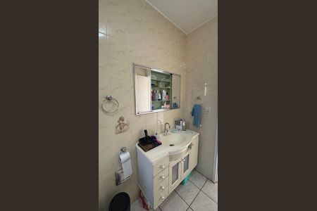 Casa à venda com 187m², 3 quartos e 2 vagas Casa à venda com 187m², 3 quartos e 2 vagasBanheiro