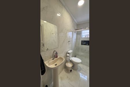 Casa à venda com 187m², 3 quartos e 2 vagas Casa à venda com 187m², 3 quartos e 2 vagasBanheiro da Suíte