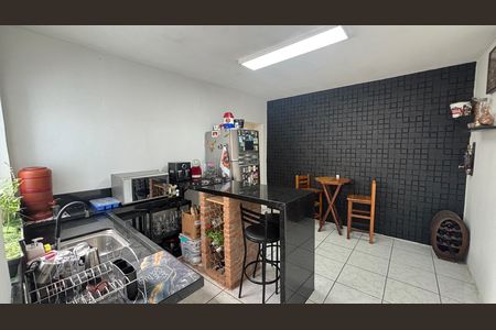 Casa à venda com 187m², 3 quartos e 2 vagas Casa à venda com 187m², 3 quartos e 2 vagasCozinha