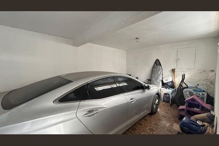 Casa à venda com 187m², 3 quartos e 2 vagas Casa à venda com 187m², 3 quartos e 2 vagasGaragem