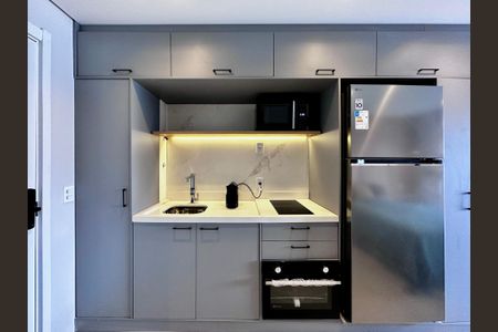 Apartamento para alugar com 32m², 0 quarto e 1 vaga Apartamento para alugar com 32m², 0 quarto e 1 vagaCozinha
