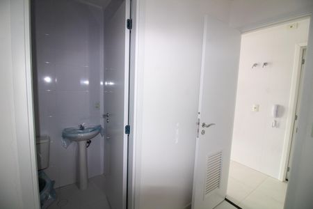 Apartamento à venda com 134m², 3 quartos e 2 vagas Apartamento à venda com 134m², 3 quartos e 2 vagasQuarto de Serviço