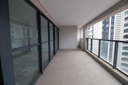 Apartamento à venda com 134m², 3 quartos e 2 vagas Apartamento à venda com 134m², 3 quartos e 2 vagasVaranda Gourmet