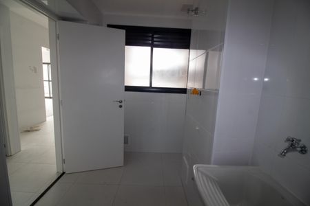 Apartamento à venda com 134m², 3 quartos e 2 vagas Apartamento à venda com 134m², 3 quartos e 2 vagasÁrea de Serviço