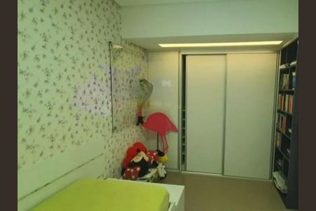 Apartamento à venda com 4 quartos, 214m² em Parque Reboucas, São Paulo