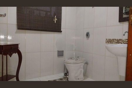 Casa à venda com 4 quartos, 200m² em Vila Yolanda, Osasco