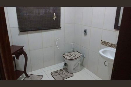 Casa à venda com 4 quartos, 200m² em Vila Yolanda, Osasco