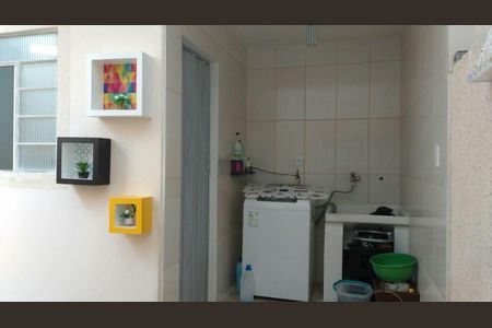 Casa à venda com 4 quartos, 200m² em Vila Yolanda, Osasco