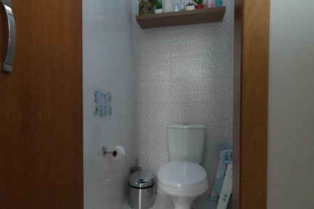 Casa à venda com 164m², 3 quartos e 4 vagas Casa à venda com 164m², 3 quartos e 4 vagasLavabo