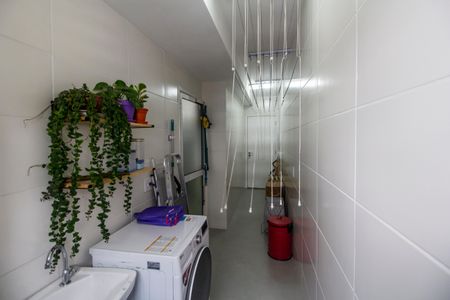 Apartamento à venda com 107m², 3 quartos e 2 vagas Apartamento à venda com 107m², 3 quartos e 2 vagasÁrea de Serviço