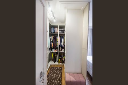 Apartamento à venda com 107m², 3 quartos e 2 vagas Apartamento à venda com 107m², 3 quartos e 2 vagasCloset da suíte