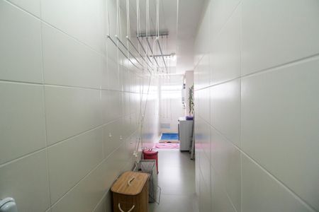 Apartamento à venda com 107m², 3 quartos e 2 vagas Apartamento à venda com 107m², 3 quartos e 2 vagasÁrea de Serviço