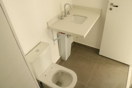 Apartamento à venda com 91m², 2 quartos e 2 vagasBanheiro da Suíte