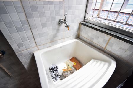 Apartamento para alugar com 70m², 2 quartos e 1 vagaÁrea de Serviço