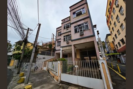 Apartamento para alugar com 70m², 2 quartos e 1 vagaFachada
