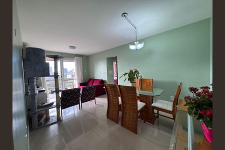 Apartamento à venda com 73m², 2 quartos e 1 vagaSala