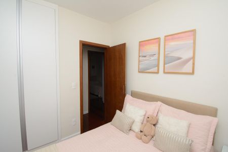 Apartamento à venda com 69m², 3 quartos e 1 vagaQuarto 2