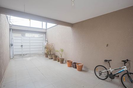 Casa à venda com 120m², 3 quartos e 2 vagasGaragem