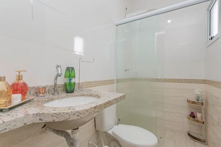 Casa à venda com 120m², 3 quartos e 2 vagasBanheiro da Suíte