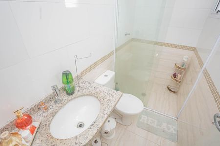 Casa à venda com 120m², 3 quartos e 2 vagasBanheiro da Suíte