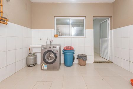 Casa à venda com 120m², 3 quartos e 2 vagasÁrea de Serviço