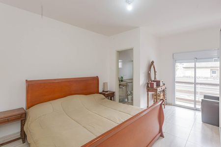 Casa à venda com 120m², 3 quartos e 2 vagasSuíte