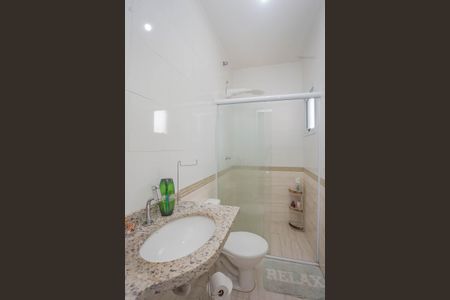 Casa à venda com 120m², 3 quartos e 2 vagasBanheiro da Suíte