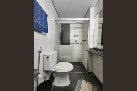 Apartamento à venda com 130m², 4 quartos e 2 vagas Apartamento à venda com 130m², 4 quartos e 2 vagasBanheiro da Suíte