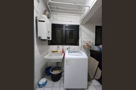 Apartamento à venda com 130m², 4 quartos e 2 vagas Apartamento à venda com 130m², 4 quartos e 2 vagasÁrea de Serviço