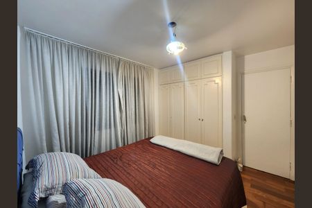 Apartamento à venda com 130m², 4 quartos e 2 vagas Apartamento à venda com 130m², 4 quartos e 2 vagasQuarto 2