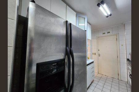 Apartamento à venda com 130m², 4 quartos e 2 vagas Apartamento à venda com 130m², 4 quartos e 2 vagasCozinha