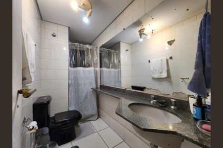 Apartamento à venda com 130m², 4 quartos e 2 vagas Apartamento à venda com 130m², 4 quartos e 2 vagasBanheiro