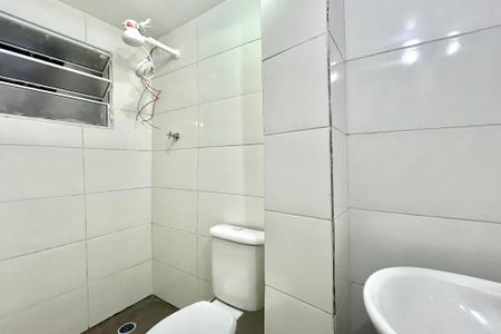 Banheiro de casa para alugar com 1 quarto, 50m² em Americanópolis, São Paulo