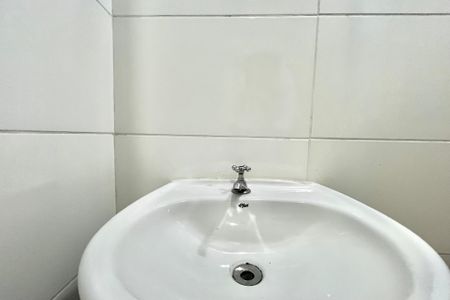 Casa para alugar com 50m², 1 quarto e sem vaga Casa para alugar com 50m², 1 quarto e sem vagaBanheiro