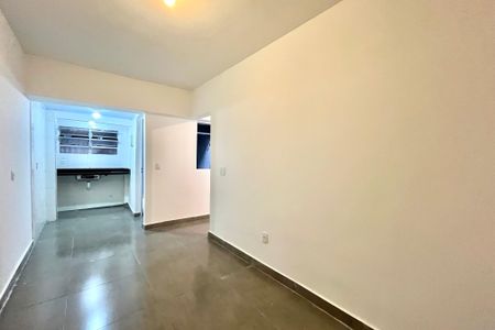 Casa para alugar com 50m², 1 quarto e sem vaga Casa para alugar com 50m², 1 quarto e sem vagaSala