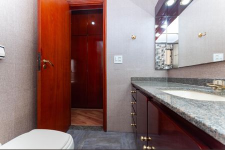 Apartamento à venda com 130m², 3 quartos e 2 vagasBanheiro da Suíte