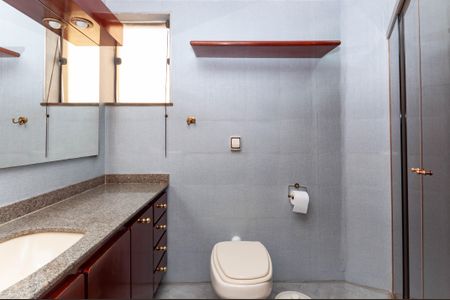 Apartamento à venda com 130m², 3 quartos e 2 vagasBanheiro Social