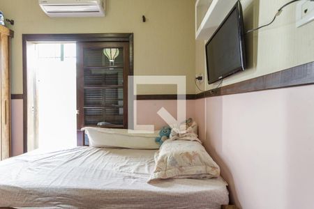 Casa à venda com 168m², 2 quartos e 3 vagas